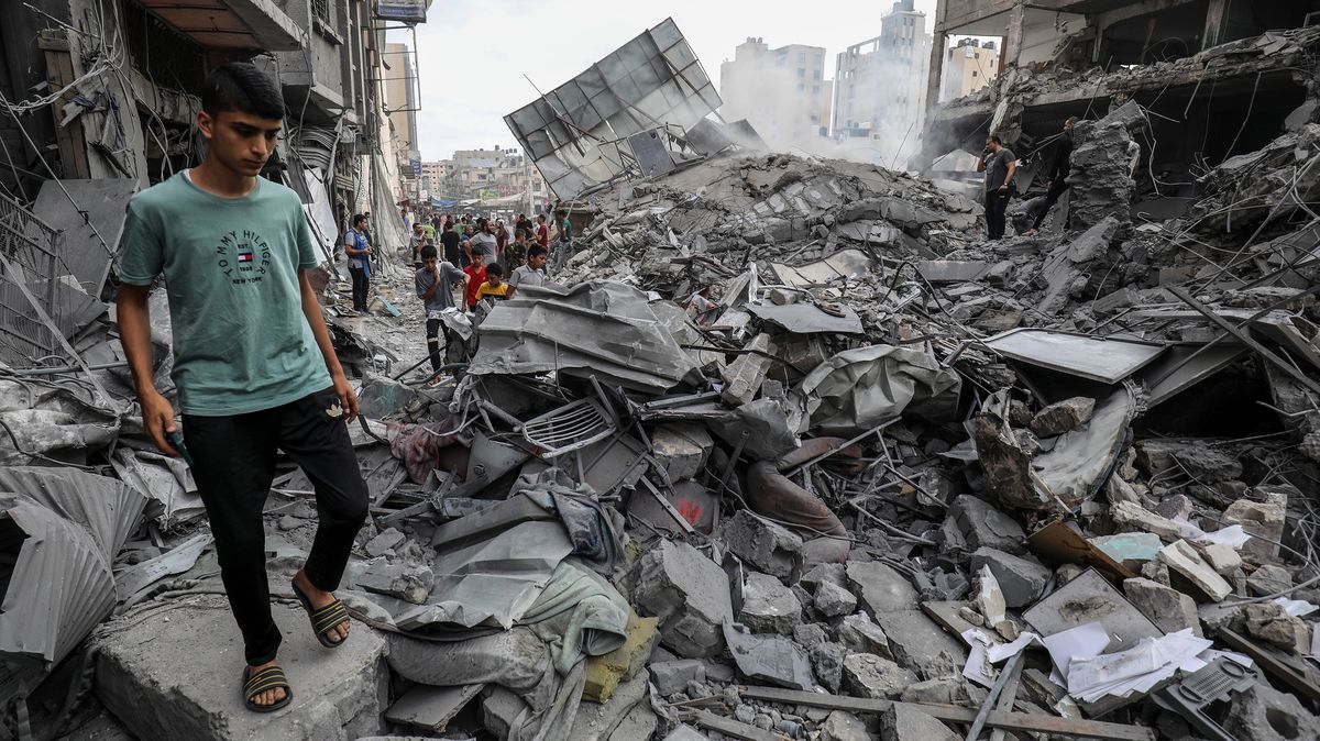 Izrael přes noc zesílil údery na jihu Pásma Gazy, tvrdí obyvatelé